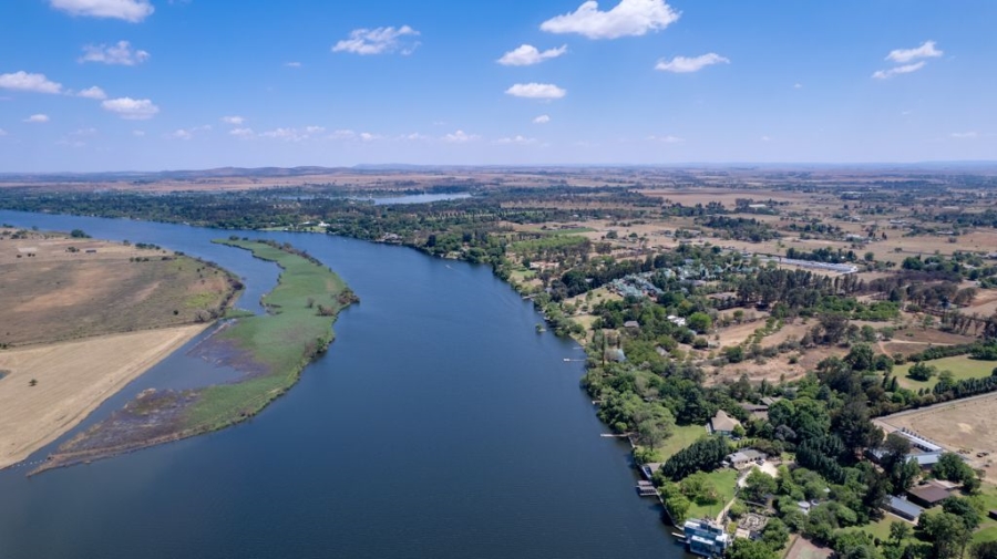 5 Bedroom Property for Sale in Cloudy Creek Free State